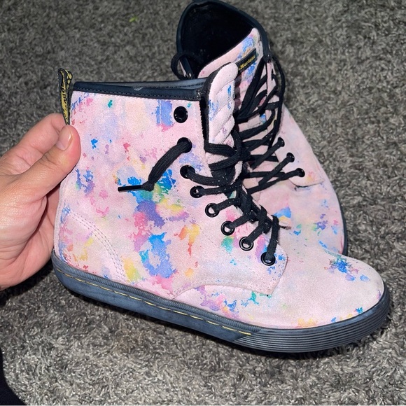 Dr. Martens SHERIDAN WOMEN'S CONFETTI SUEDE CASUAL BOOTS Sz 6 - Picture 1 of 9